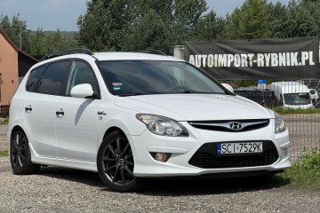 Hyundai i30 i30cw 1.6 CRDi blue Classic